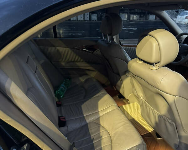 Мерседес Е-Клас 2008 у Чернігові на Automoto.ua Чорний Мерседес Е-Клас, об'ємом двигуна 3 л та пробігом 291 тис. км за 9200 $, фото 15 на Automoto.ua