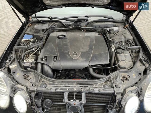 Черный Мерседес Е-Класс, объемом двигателя 2.2 л и пробегом 297 тыс. км за 8900 $, фото 15 на Automoto.ua