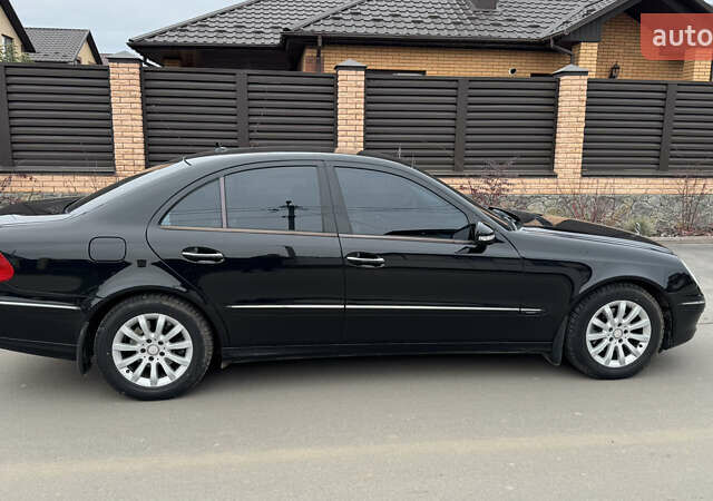 Чорний Мерседес Е-Клас, об'ємом двигуна 1.8 л та пробігом 125 тис. км за 10000 $, фото 2 на Automoto.ua