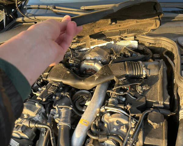Мерседес Е-Класс 2008 в Киеве на Automoto.ua Черный Мерседес Е-Класс, объемом двигателя 3 л и пробегом 239 тыс. км за 11199 $, фото 19 на Automoto.ua