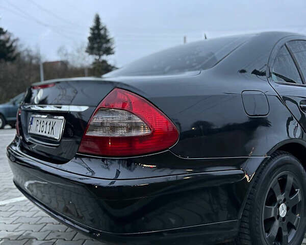 Черный Мерседес Е-Класс, объемом двигателя 2.15 л и пробегом 323 тыс. км за 7800 $, фото 6 на Automoto.ua