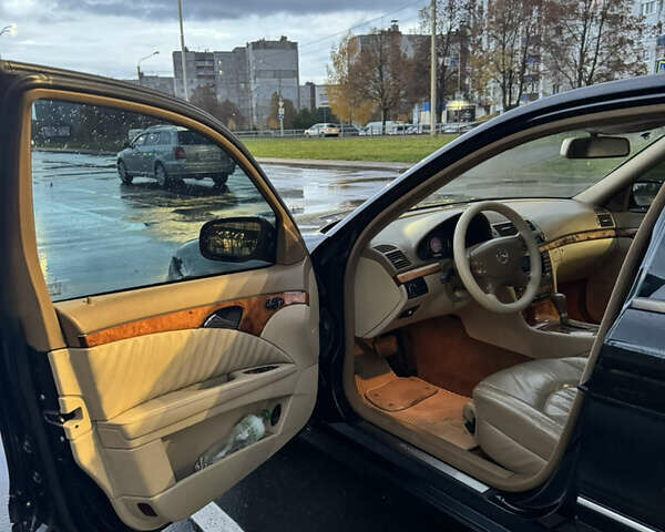 Мерседес Е-Клас 2008 у Чернігові на Automoto.ua Чорний Мерседес Е-Клас, об'ємом двигуна 3 л та пробігом 291 тис. км за 9200 $, фото 9 на Automoto.ua