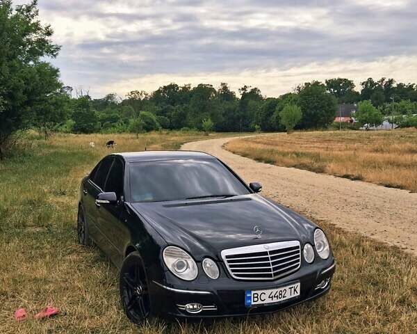 Чорний Мерседес Е-Клас, об'ємом двигуна 3 л та пробігом 263 тис. км за 9700 $, фото 21 на Automoto.ua