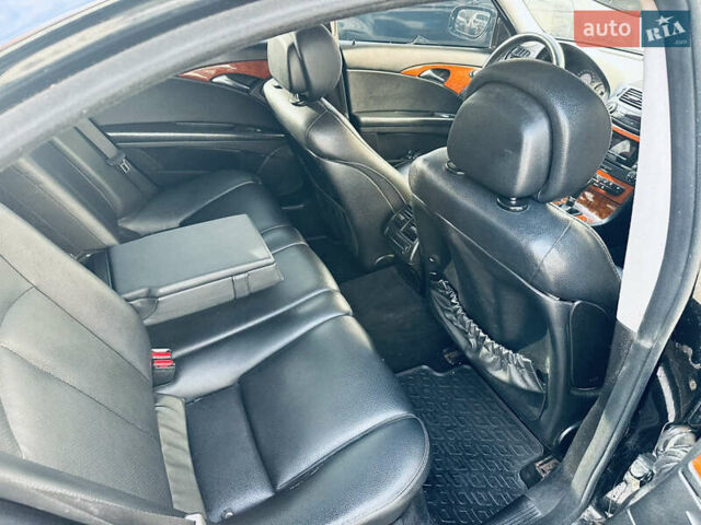 Черный Мерседес Е-Класс, объемом двигателя 2.15 л и пробегом 470 тыс. км за 7999 $, фото 10 на Automoto.ua