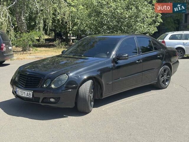 Черный Мерседес Е-Класс, объемом двигателя 3.5 л и пробегом 312 тыс. км за 8400 $, фото 11 на Automoto.ua