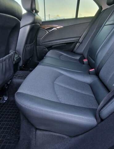 Чорний Мерседес Е-Клас, об'ємом двигуна 2.15 л та пробігом 263 тис. км за 9999 $, фото 22 на Automoto.ua