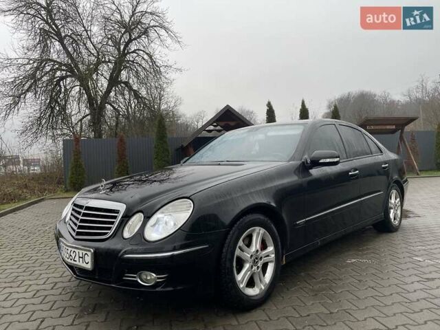 Черный Мерседес Е-Класс, объемом двигателя 2.1 л и пробегом 375 тыс. км за 8200 $, фото 7 на Automoto.ua