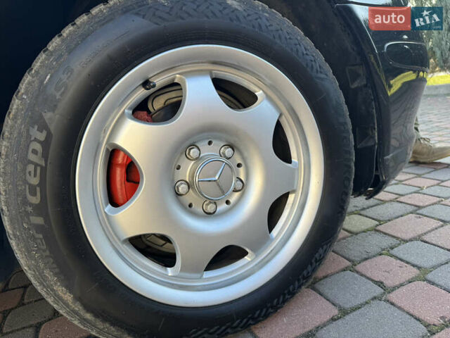 Чорний Мерседес Е-Клас, об'ємом двигуна 2.15 л та пробігом 380 тис. км за 10200 $, фото 39 на Automoto.ua