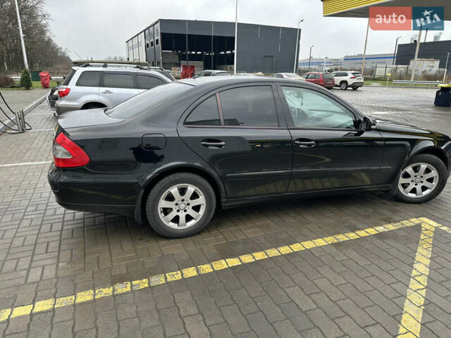 Черный Мерседес Е-Класс, объемом двигателя 1.8 л и пробегом 164 тыс. км за 9100 $, фото 2 на Automoto.ua