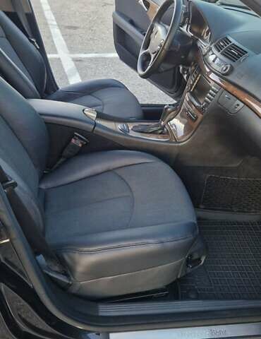 Чорний Мерседес Е-Клас, об'ємом двигуна 2.15 л та пробігом 263 тис. км за 9999 $, фото 14 на Automoto.ua