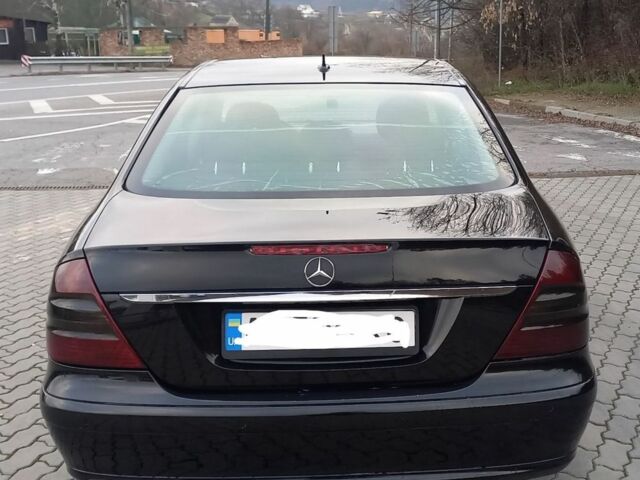 Черный Мерседес Е-Класс, объемом двигателя 2.2 л и пробегом 379 тыс. км за 7800 $, фото 2 на Automoto.ua
