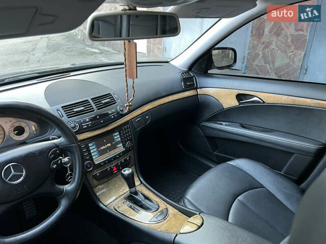 Чорний Мерседес Е-Клас, об'ємом двигуна 3 л та пробігом 380 тис. км за 10600 $, фото 10 на Automoto.ua