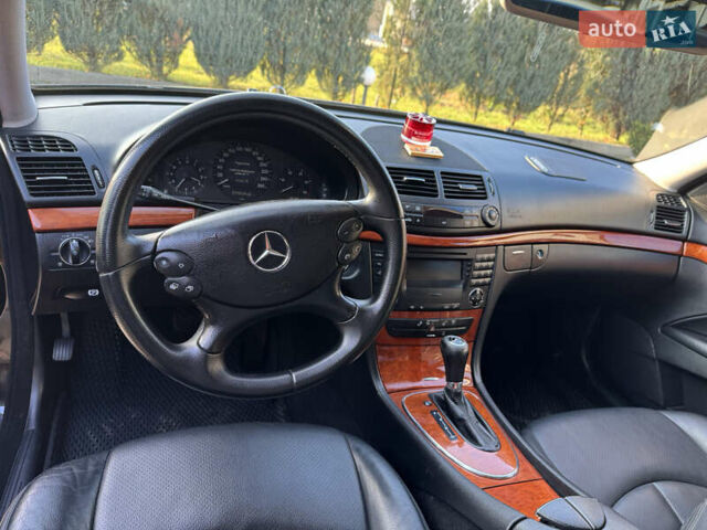 Чорний Мерседес Е-Клас, об'ємом двигуна 2.15 л та пробігом 380 тис. км за 10200 $, фото 26 на Automoto.ua