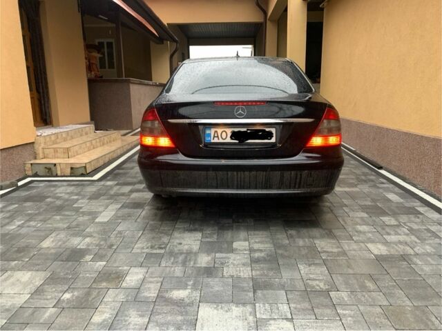 Черный Мерседес Е-Класс, объемом двигателя 0 л и пробегом 270 тыс. км за 9700 $, фото 2 на Automoto.ua