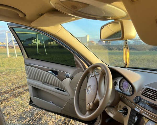 Мерседес Е-Класс 2008 в Киеве на Automoto.ua Черный Мерседес Е-Класс, объемом двигателя 3 л и пробегом 239 тыс. км за 11199 $, фото 2 на Automoto.ua