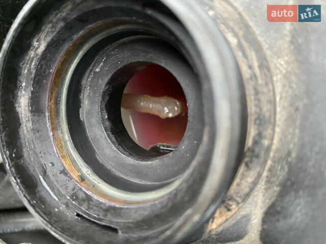 Черный Мерседес Е-Класс, объемом двигателя 2.2 л и пробегом 297 тыс. км за 8900 $, фото 16 на Automoto.ua