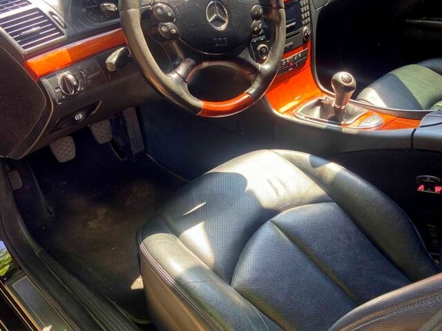 Чорний Мерседес Е-Клас, об'ємом двигуна 2.1 л та пробігом 275 тис. км за 7250 $, фото 8 на Automoto.ua