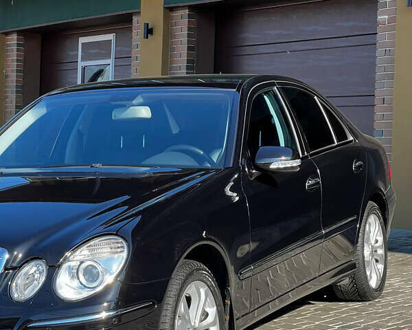 Черный Мерседес Е-Класс, объемом двигателя 3 л и пробегом 138 тыс. км за 15400 $, фото 4 на Automoto.ua