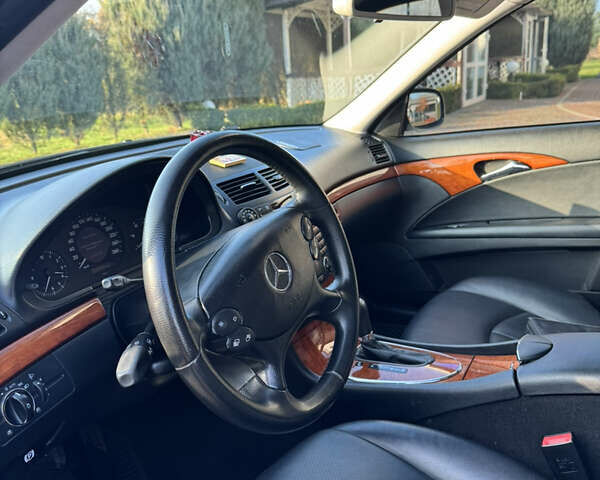 Чорний Мерседес Е-Клас, об'ємом двигуна 2.15 л та пробігом 380 тис. км за 10200 $, фото 19 на Automoto.ua