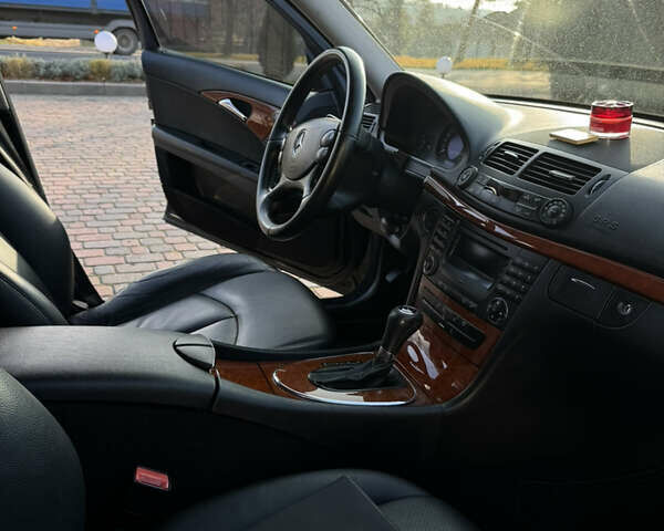 Чорний Мерседес Е-Клас, об'ємом двигуна 2.15 л та пробігом 380 тис. км за 10200 $, фото 35 на Automoto.ua