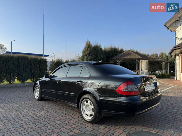 Чорний Мерседес Е-Клас, об'ємом двигуна 2.15 л та пробігом 380 тис. км за 10200 $, фото 15 на Automoto.ua