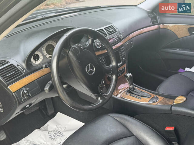 Чорний Мерседес Е-Клас, об'ємом двигуна 2.99 л та пробігом 390 тис. км за 12700 $, фото 14 на Automoto.ua