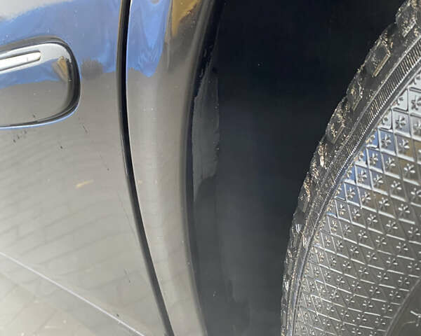 Черный Мерседес Е-Класс, объемом двигателя 2.2 л и пробегом 297 тыс. км за 8900 $, фото 10 на Automoto.ua