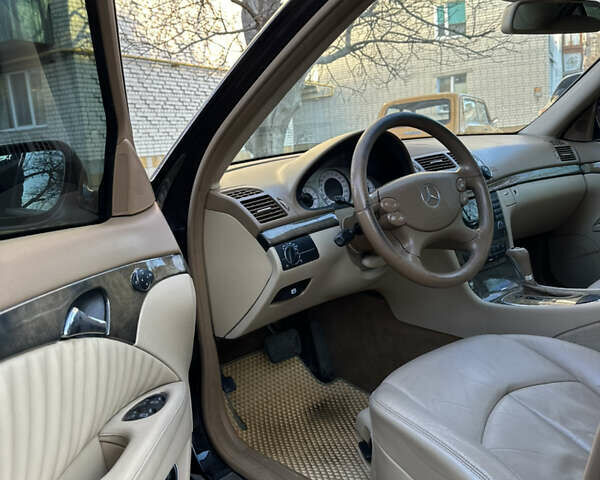 Чорний Мерседес Е-Клас, об'ємом двигуна 3 л та пробігом 196 тис. км за 7200 $, фото 17 на Automoto.ua