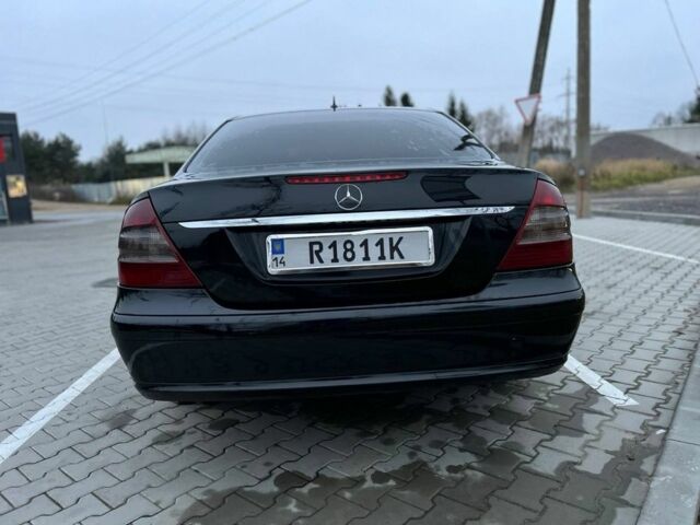 Черный Мерседес Е-Класс, объемом двигателя 2.1 л и пробегом 323 тыс. км за 7800 $, фото 7 на Automoto.ua
