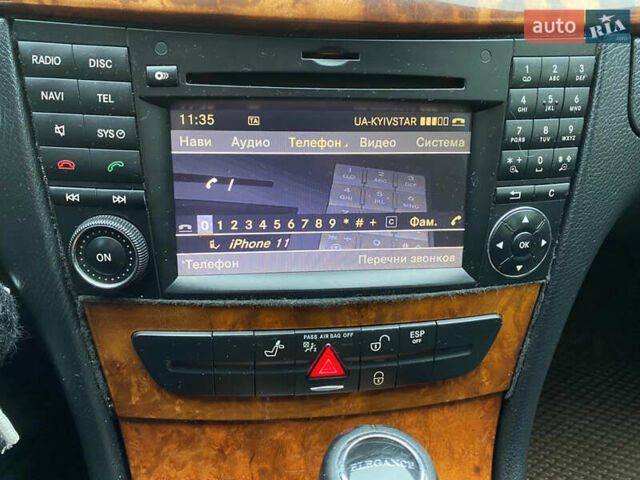 Черный Мерседес Е-Класс, объемом двигателя 2.2 л и пробегом 297 тыс. км за 8900 $, фото 24 на Automoto.ua