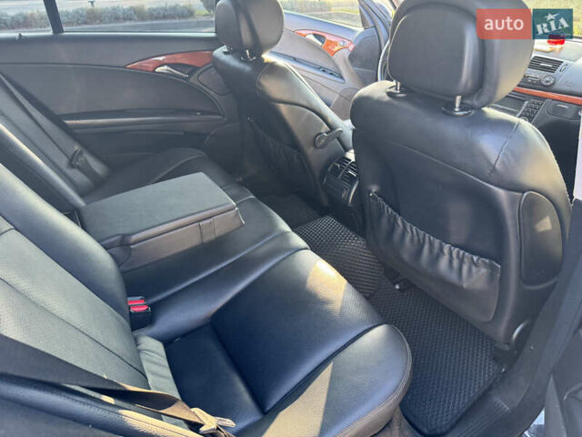 Чорний Мерседес Е-Клас, об'ємом двигуна 2.15 л та пробігом 380 тис. км за 10200 $, фото 27 на Automoto.ua