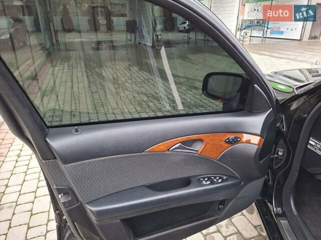 Чорний Мерседес Е-Клас, об'ємом двигуна 1.8 л та пробігом 340 тис. км за 8500 $, фото 17 на Automoto.ua