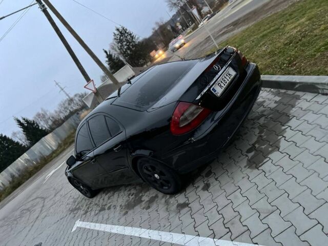 Черный Мерседес Е-Класс, объемом двигателя 2.1 л и пробегом 323 тыс. км за 7800 $, фото 3 на Automoto.ua