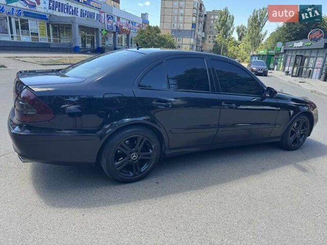 Черный Мерседес Е-Класс, объемом двигателя 3.5 л и пробегом 312 тыс. км за 8400 $, фото 4 на Automoto.ua
