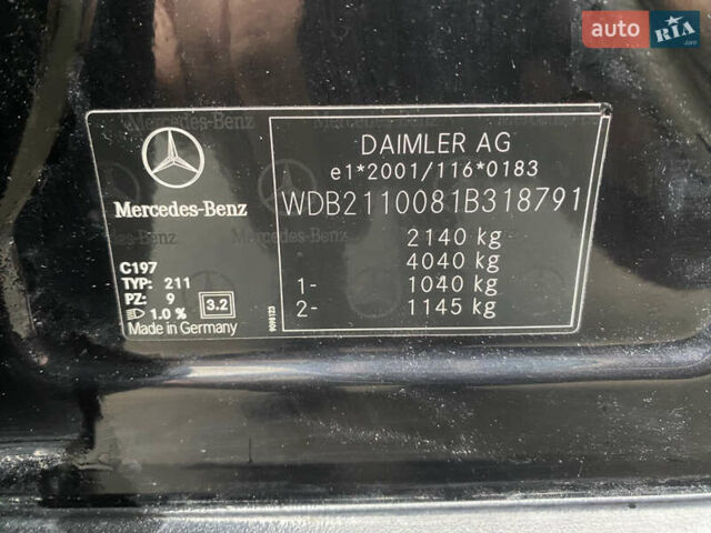 Черный Мерседес Е-Класс, объемом двигателя 2.2 л и пробегом 297 тыс. км за 8900 $, фото 21 на Automoto.ua