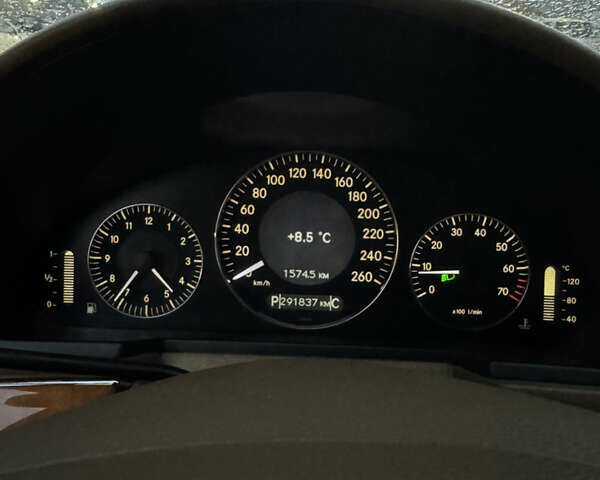 Мерседес Е-Клас 2008 у Чернігові на Automoto.ua Чорний Мерседес Е-Клас, об'ємом двигуна 3 л та пробігом 291 тис. км за 9200 $, фото 21 на Automoto.ua