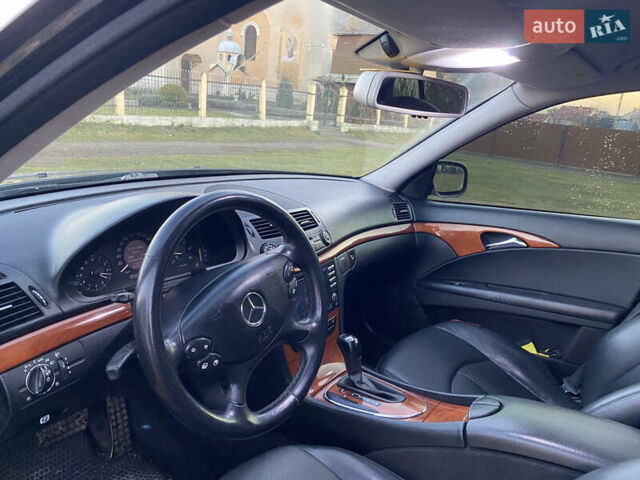 Чорний Мерседес Е-Клас, об'ємом двигуна 2.15 л та пробігом 329 тис. км за 8900 $, фото 11 на Automoto.ua