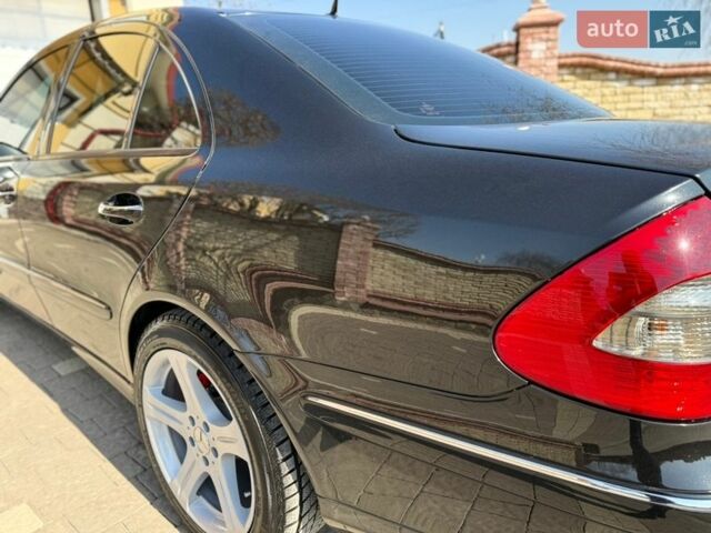 Чорний Мерседес Е-Клас, об'ємом двигуна 2.15 л та пробігом 263 тис. км за 9800 $, фото 27 на Automoto.ua