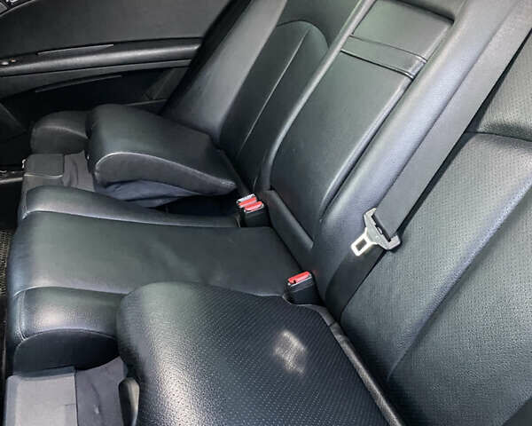 Чорний Мерседес Е-Клас, об'ємом двигуна 2.15 л та пробігом 329 тис. км за 8900 $, фото 15 на Automoto.ua