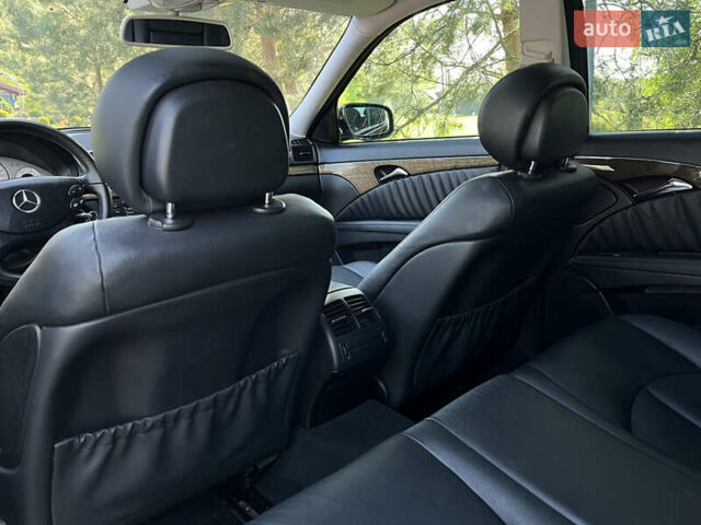 Черный Мерседес Е-Класс, объемом двигателя 3 л и пробегом 390 тыс. км за 12800 $, фото 27 на Automoto.ua