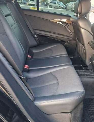 Чорний Мерседес Е-Клас, об'ємом двигуна 2.15 л та пробігом 263 тис. км за 9999 $, фото 16 на Automoto.ua