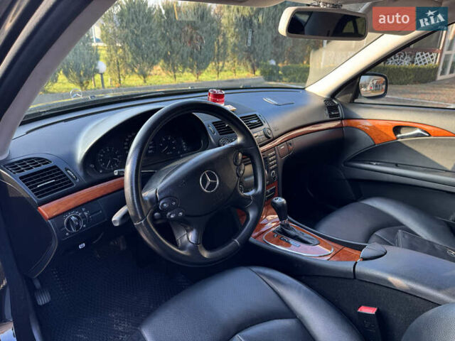Чорний Мерседес Е-Клас, об'ємом двигуна 2.15 л та пробігом 380 тис. км за 10200 $, фото 45 на Automoto.ua