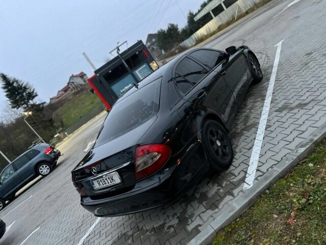 Черный Мерседес Е-Класс, объемом двигателя 2.1 л и пробегом 323 тыс. км за 7800 $, фото 4 на Automoto.ua