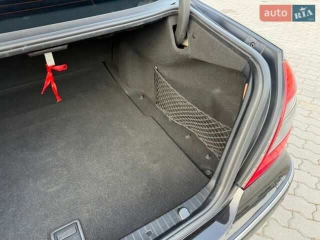 Черный Мерседес Е-Класс, объемом двигателя 2.9 л и пробегом 279 тыс. км за 12500 $, фото 87 на Automoto.ua