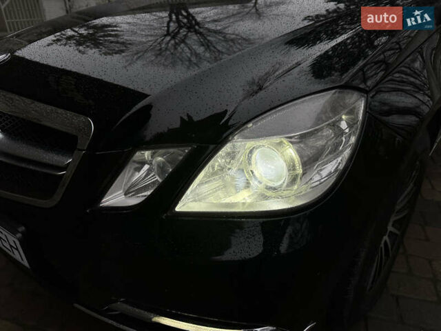 Черный Мерседес Е-Класс, объемом двигателя 2.14 л и пробегом 325 тыс. км за 13000 $, фото 19 на Automoto.ua