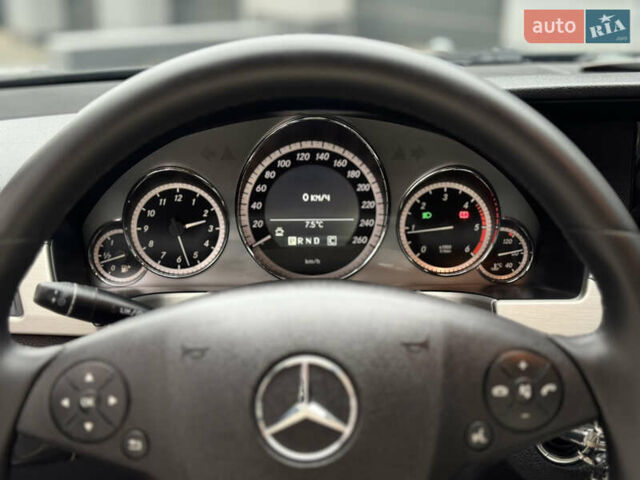 Черный Мерседес Е-Класс, объемом двигателя 2.2 л и пробегом 330 тыс. км за 13500 $, фото 23 на Automoto.ua