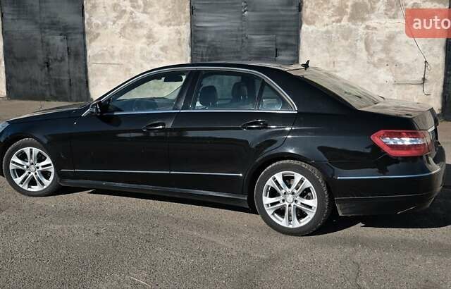 Чорний Мерседес Е-Клас, об'ємом двигуна 2.1 л та пробігом 309 тис. км за 9900 $, фото 4 на Automoto.ua