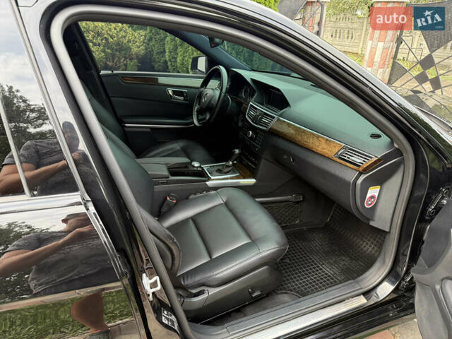 Черный Мерседес Е-Класс, объемом двигателя 2.2 л и пробегом 279 тыс. км за 11450 $, фото 39 на Automoto.ua