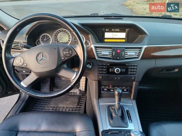 Чорний Мерседес Е-Клас, об'ємом двигуна 2.14 л та пробігом 144 тис. км за 10900 $, фото 9 на Automoto.ua