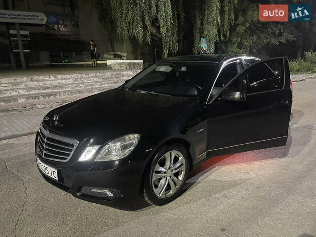Мерседес Е-Класс 2009 в Виннице на Automoto.ua Черный Мерседес Е-Класс, объемом двигателя 2.2 л и пробегом 228 тыс. км за 11800 $, фото 14 на Automoto.ua
